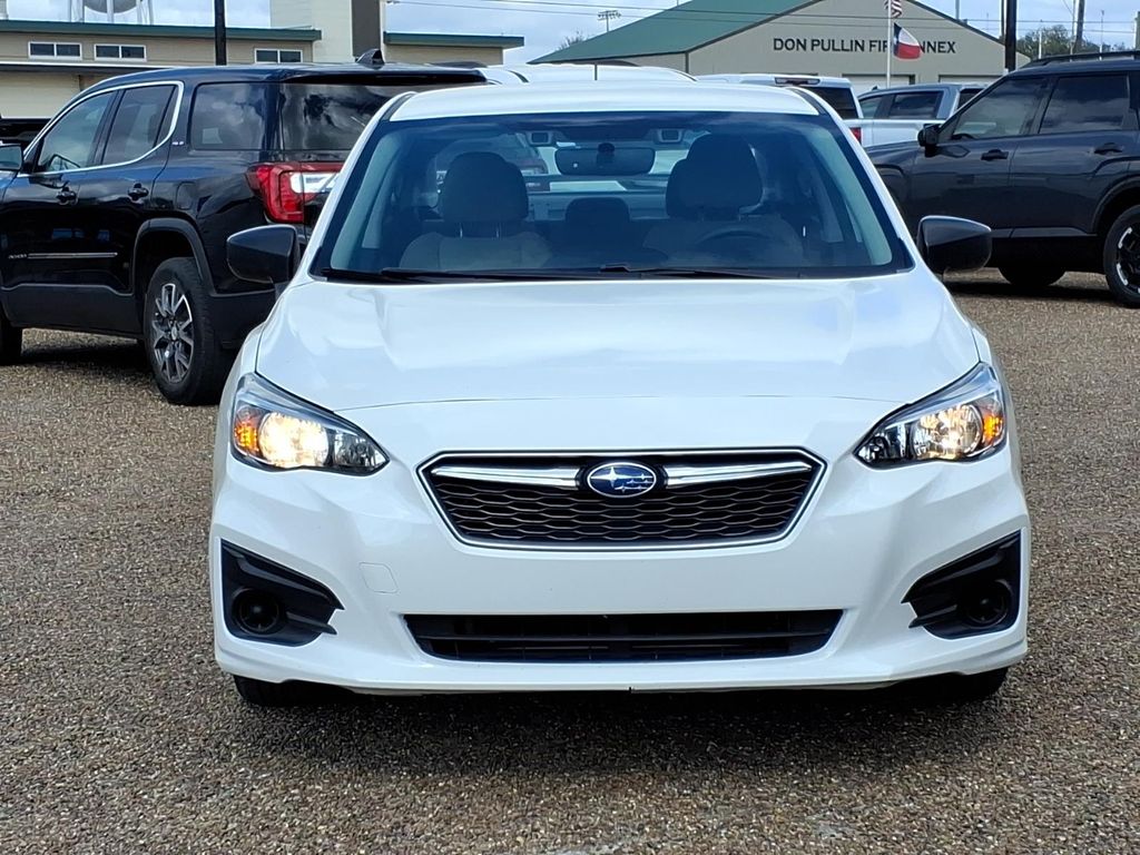 2019 Subaru Impreza Base Image 2 of 20