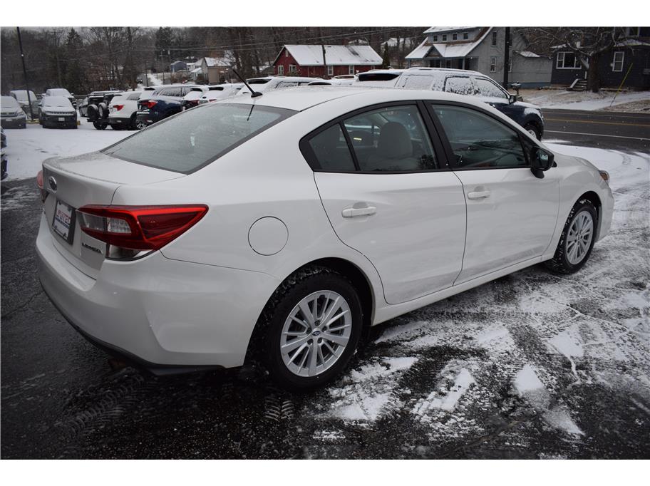 Vehicle image 8 of 31