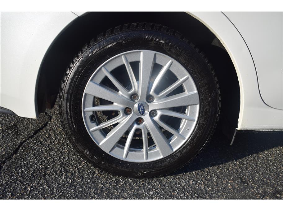 Vehicle image 13 of 31