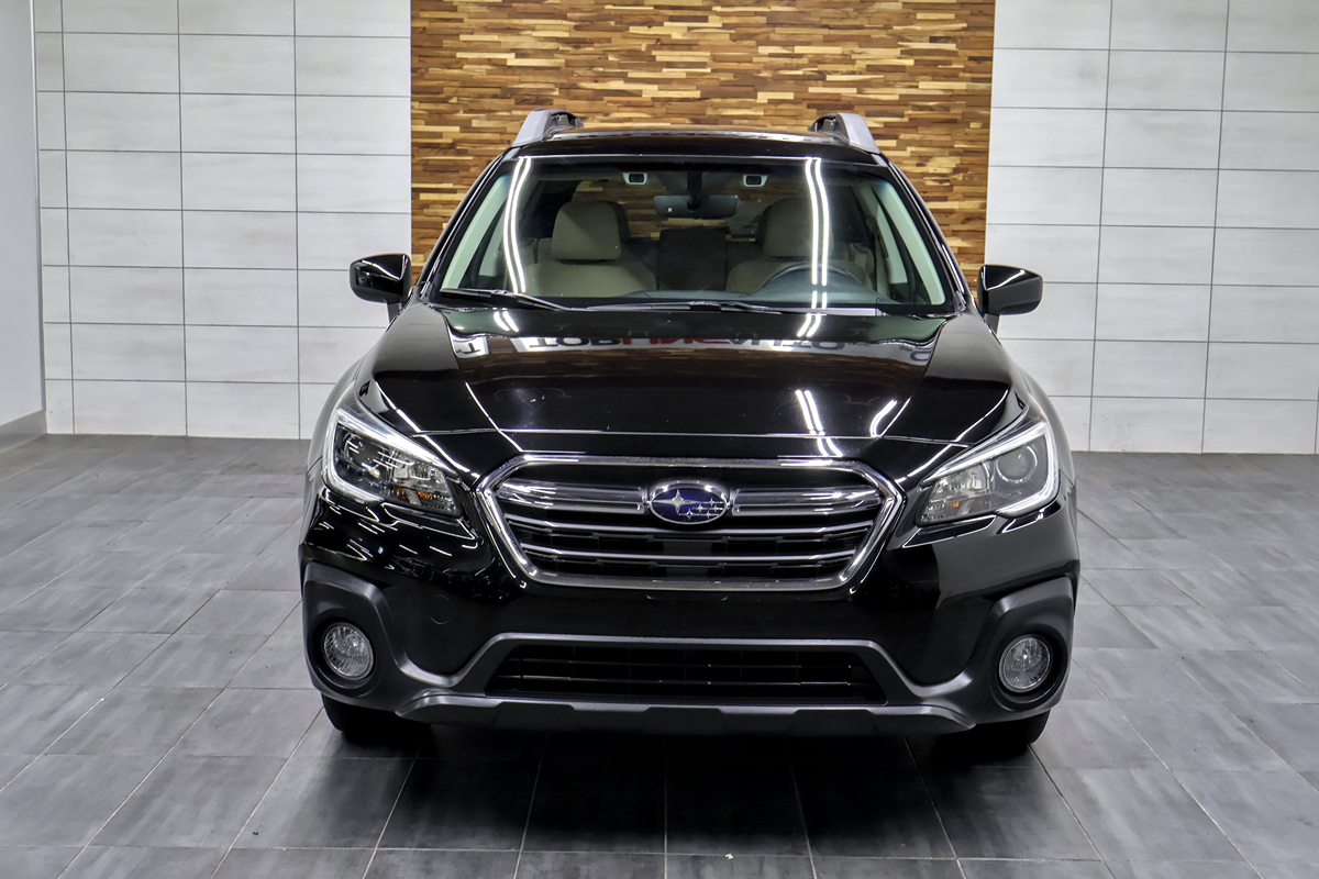2019 Subaru Outback Premium Image 2 of 46