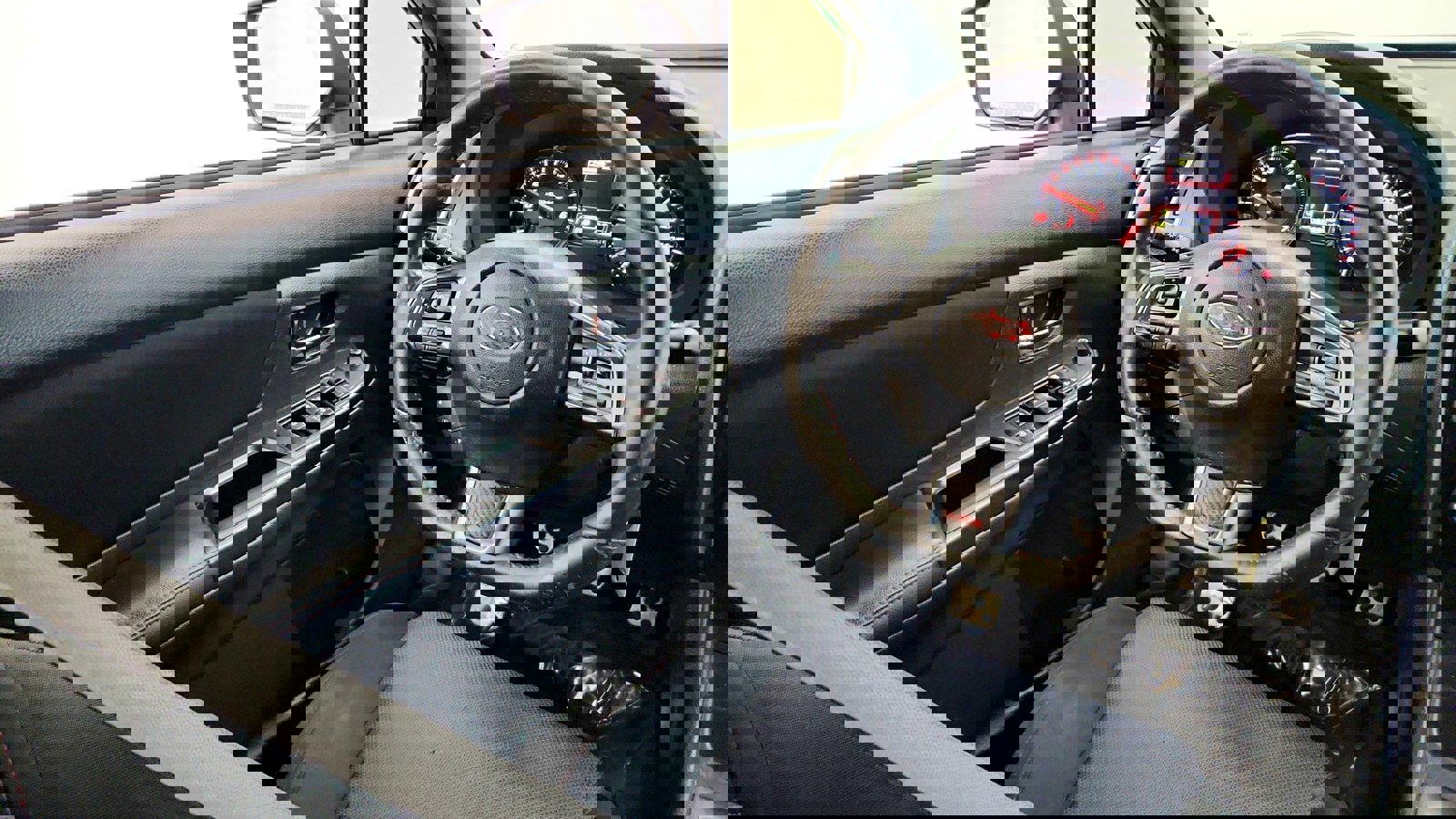 Vehicle image 33 of 48