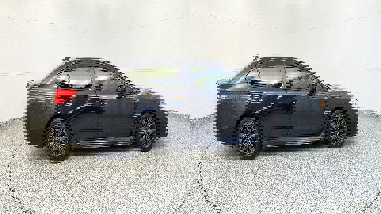 Vehicle image 10 of 48