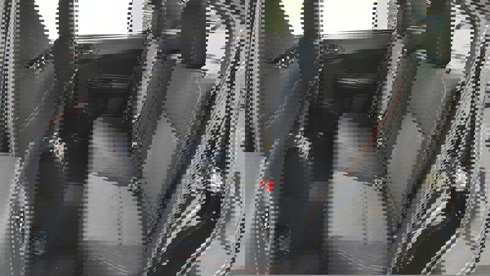 Vehicle image 29 of 48
