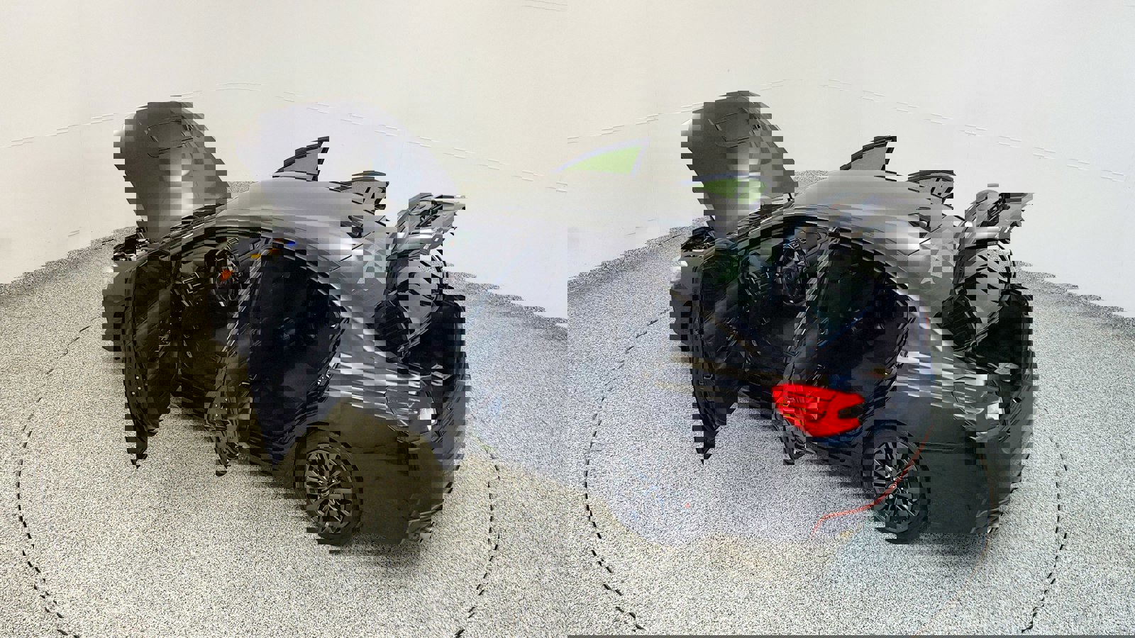 Vehicle image 46 of 48