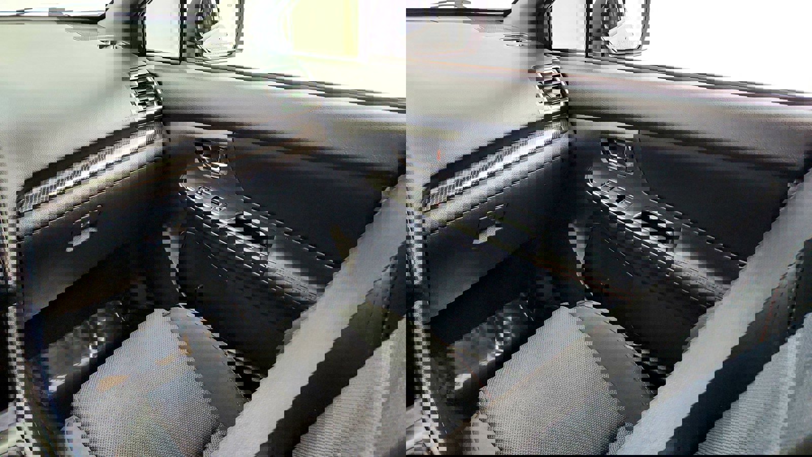Vehicle image 48 of 48