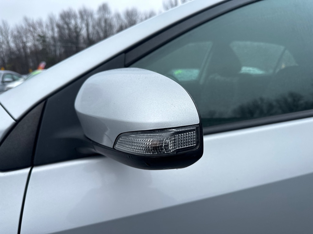 Vehicle image 34 of 38