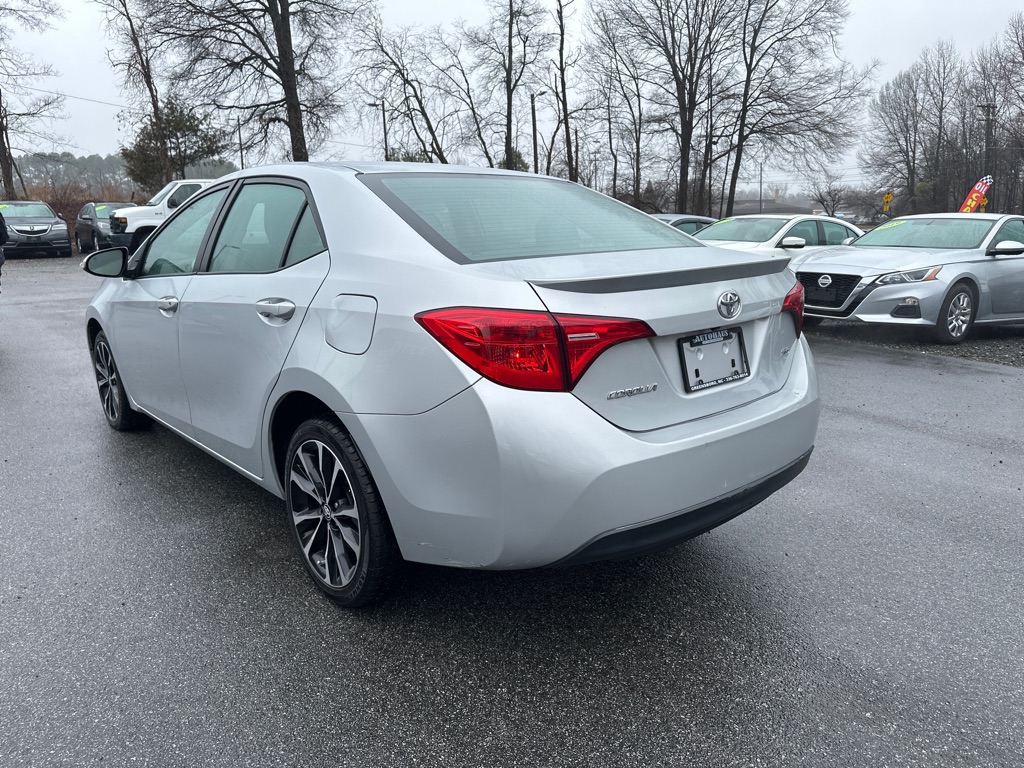 Vehicle image 8 of 38