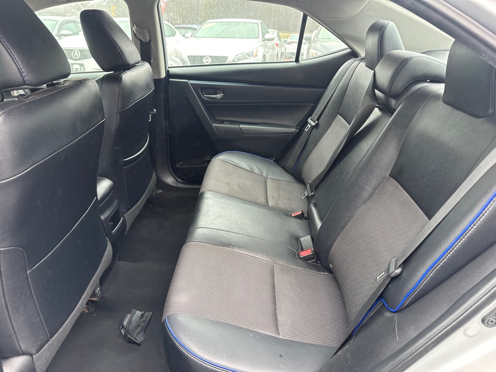 Vehicle image 14 of 38