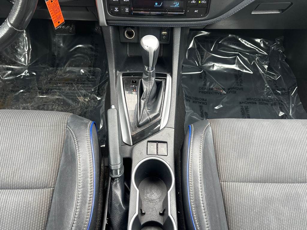 Vehicle image 26 of 38