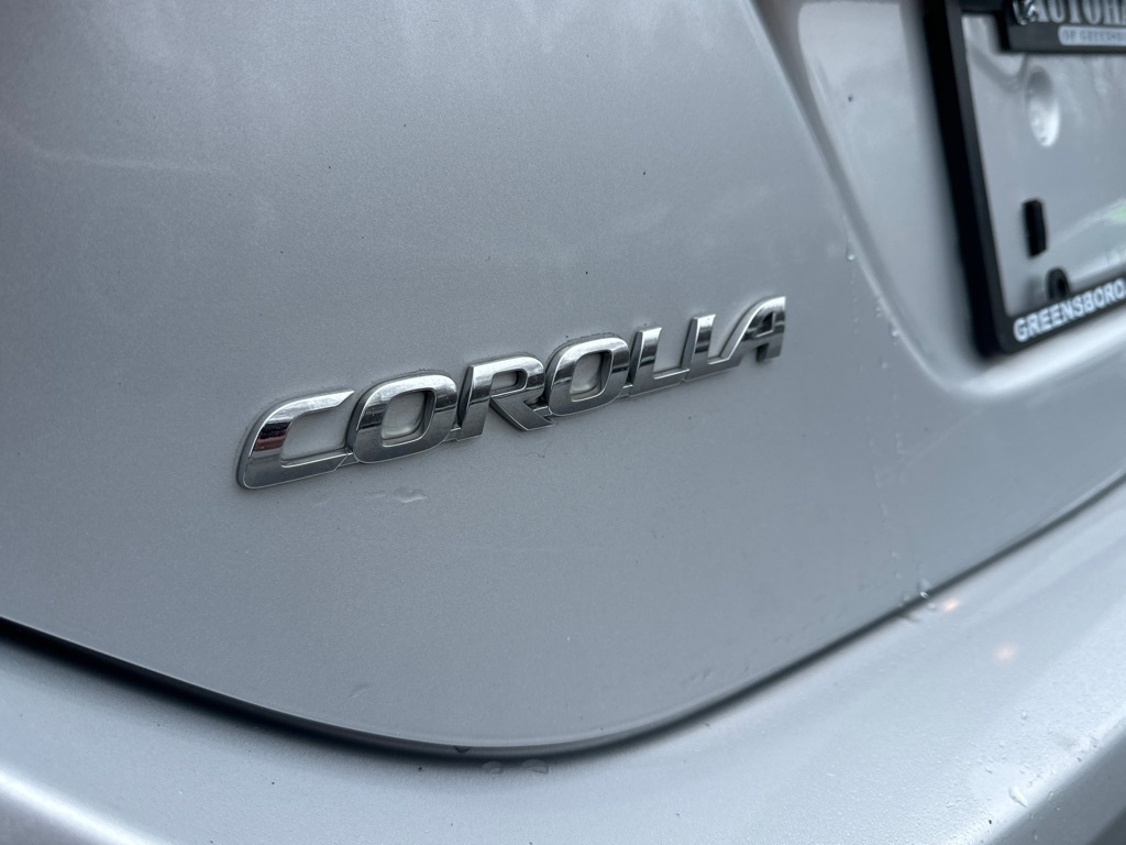 Vehicle image 35 of 38