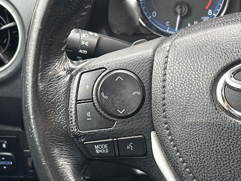 Vehicle image 24 of 38