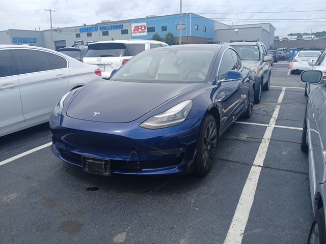 Vehicle image 1 of 3