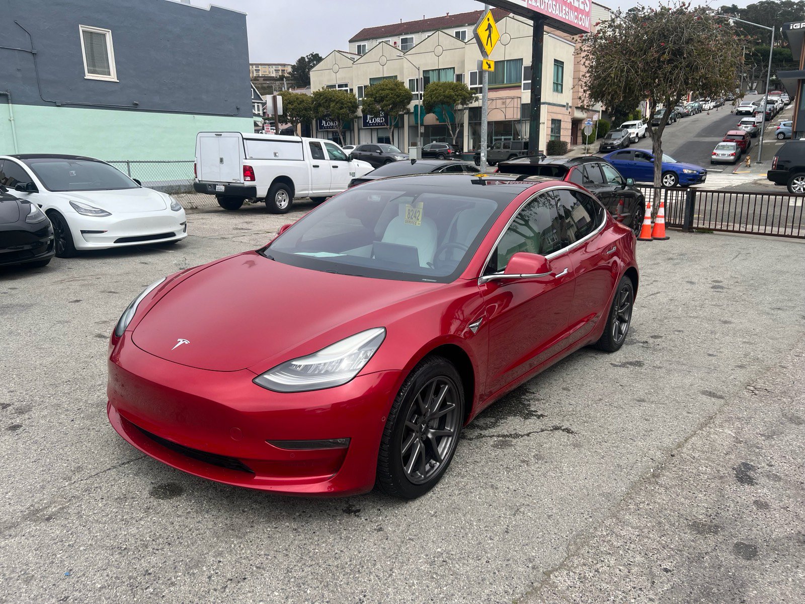 2019 Tesla Model 3 Long Range Image 2 of 18