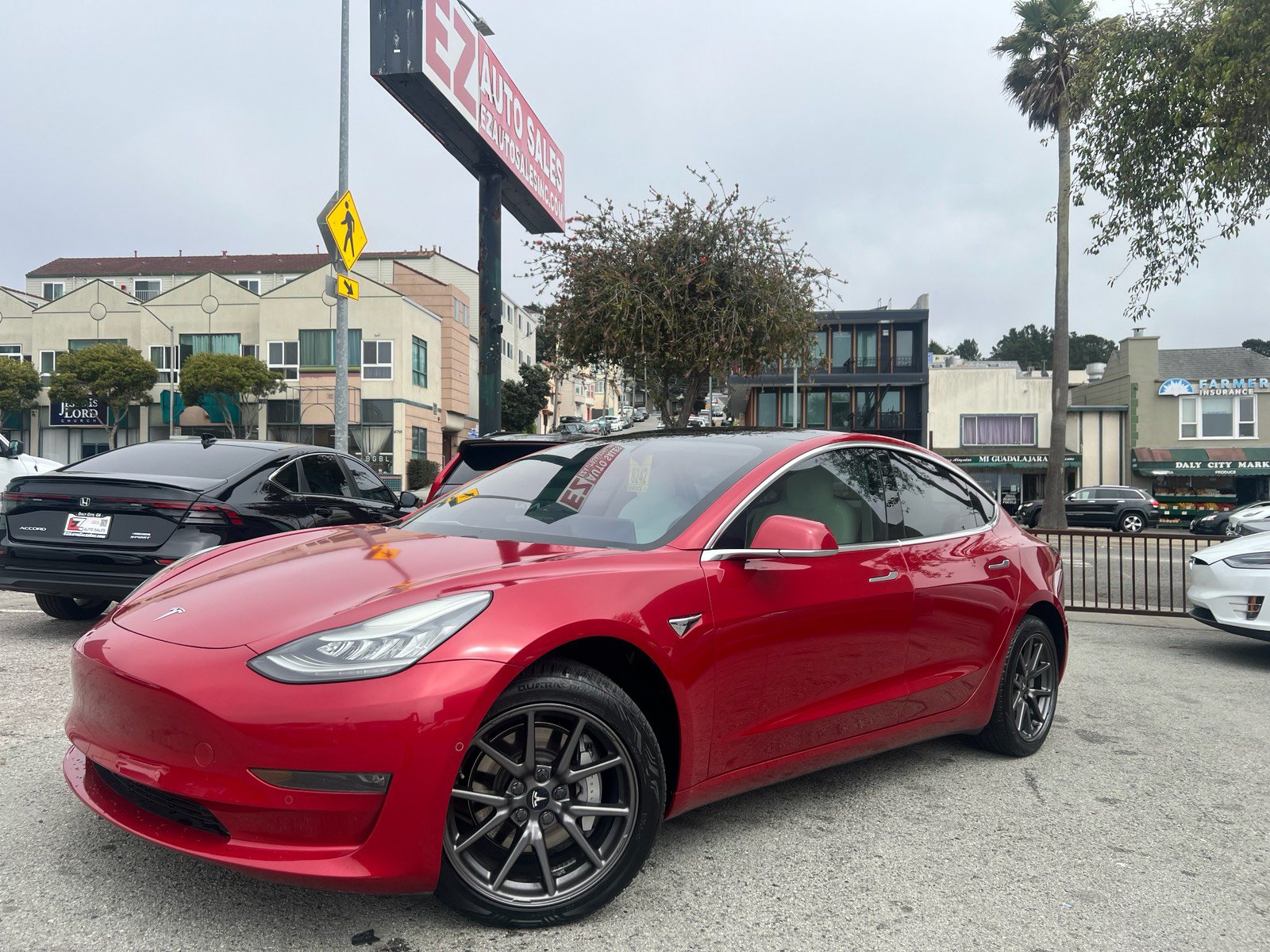 2019 Tesla Model 3 Long Range Image 1 of 18