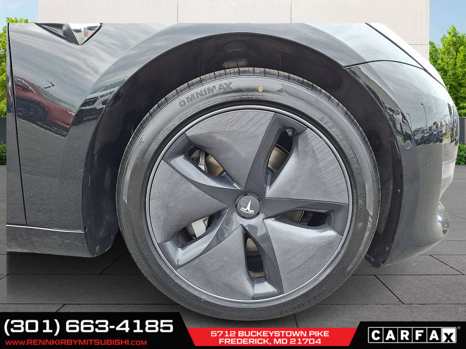 Vehicle image 9 of 32