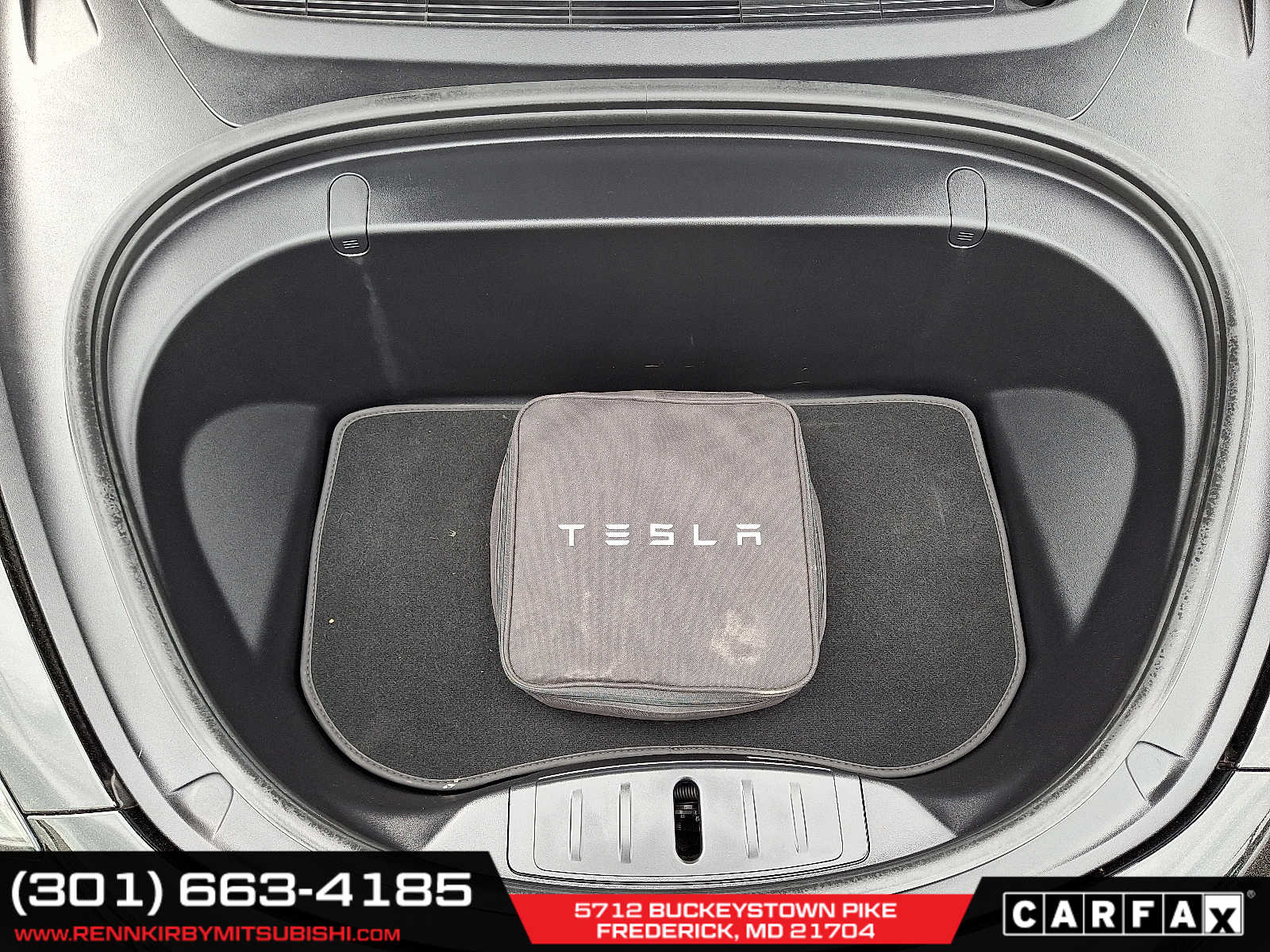 Vehicle image 28 of 32