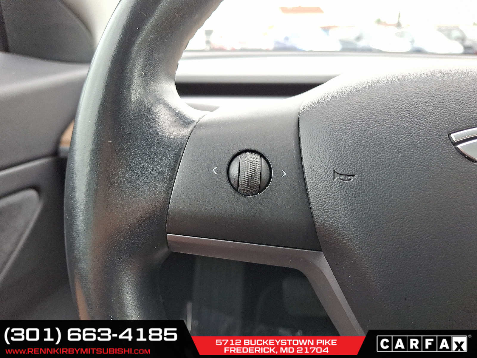 Vehicle image 23 of 32