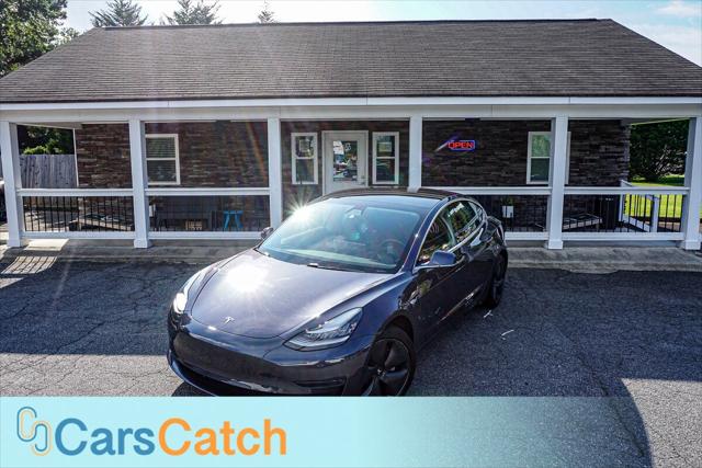2019 Tesla Model 3 Mid Range Image 3 of 38