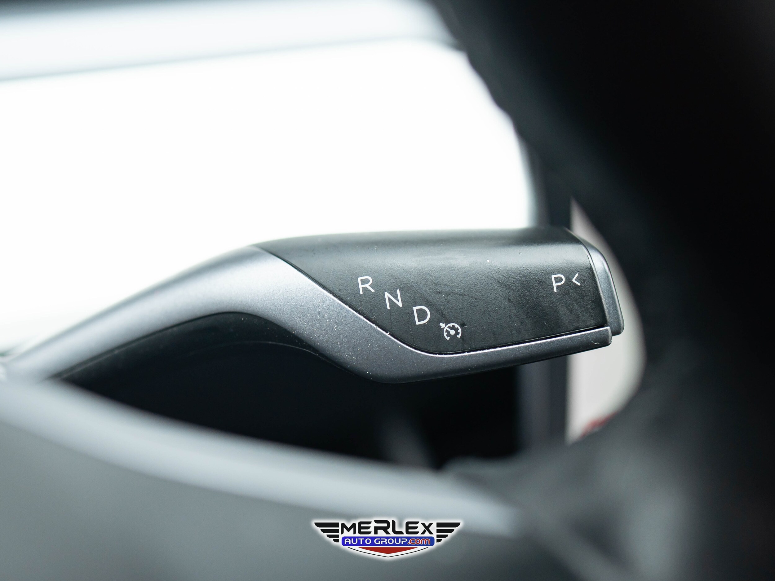 Vehicle image 28 of 50