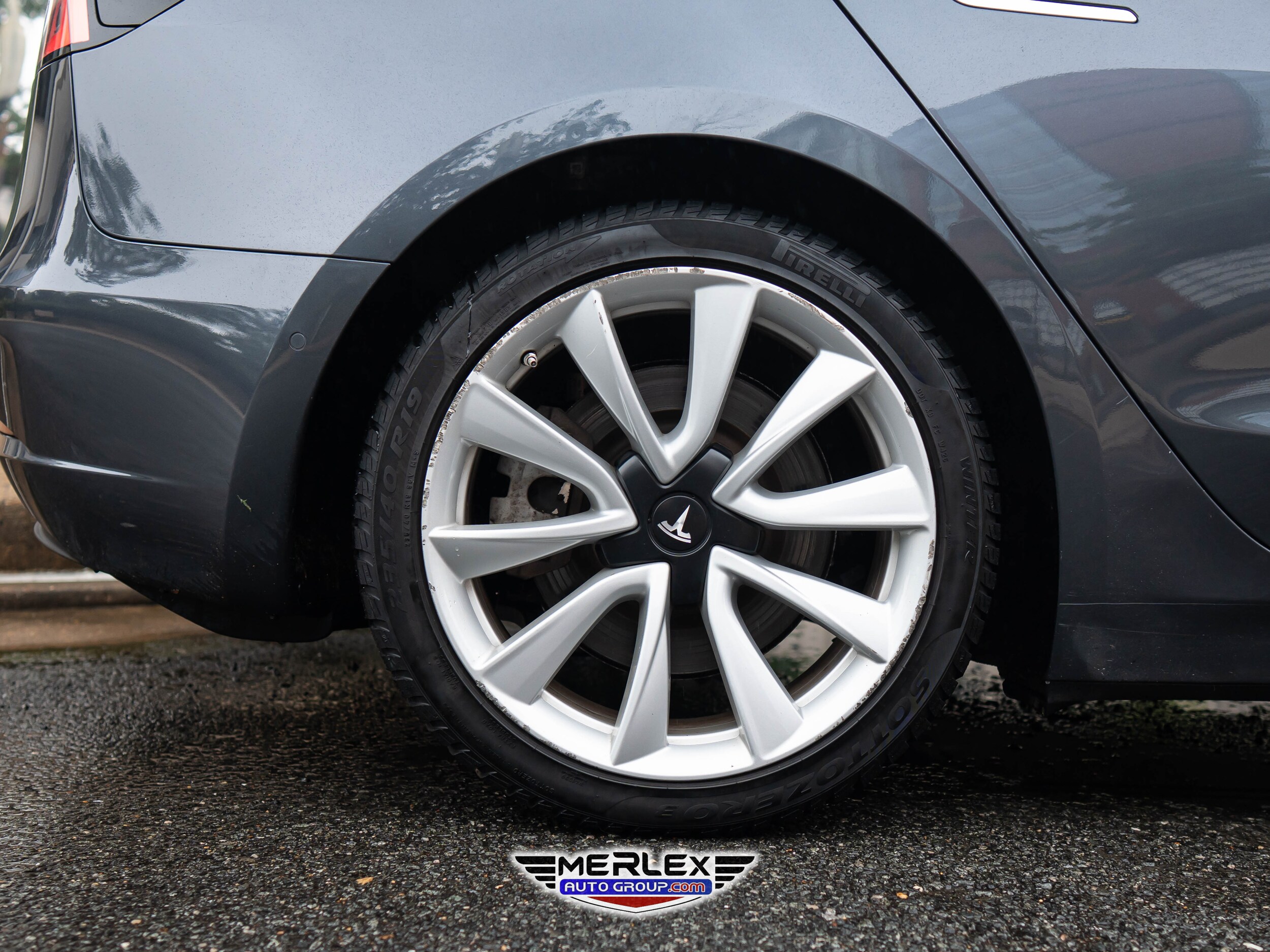 Vehicle image 9 of 50