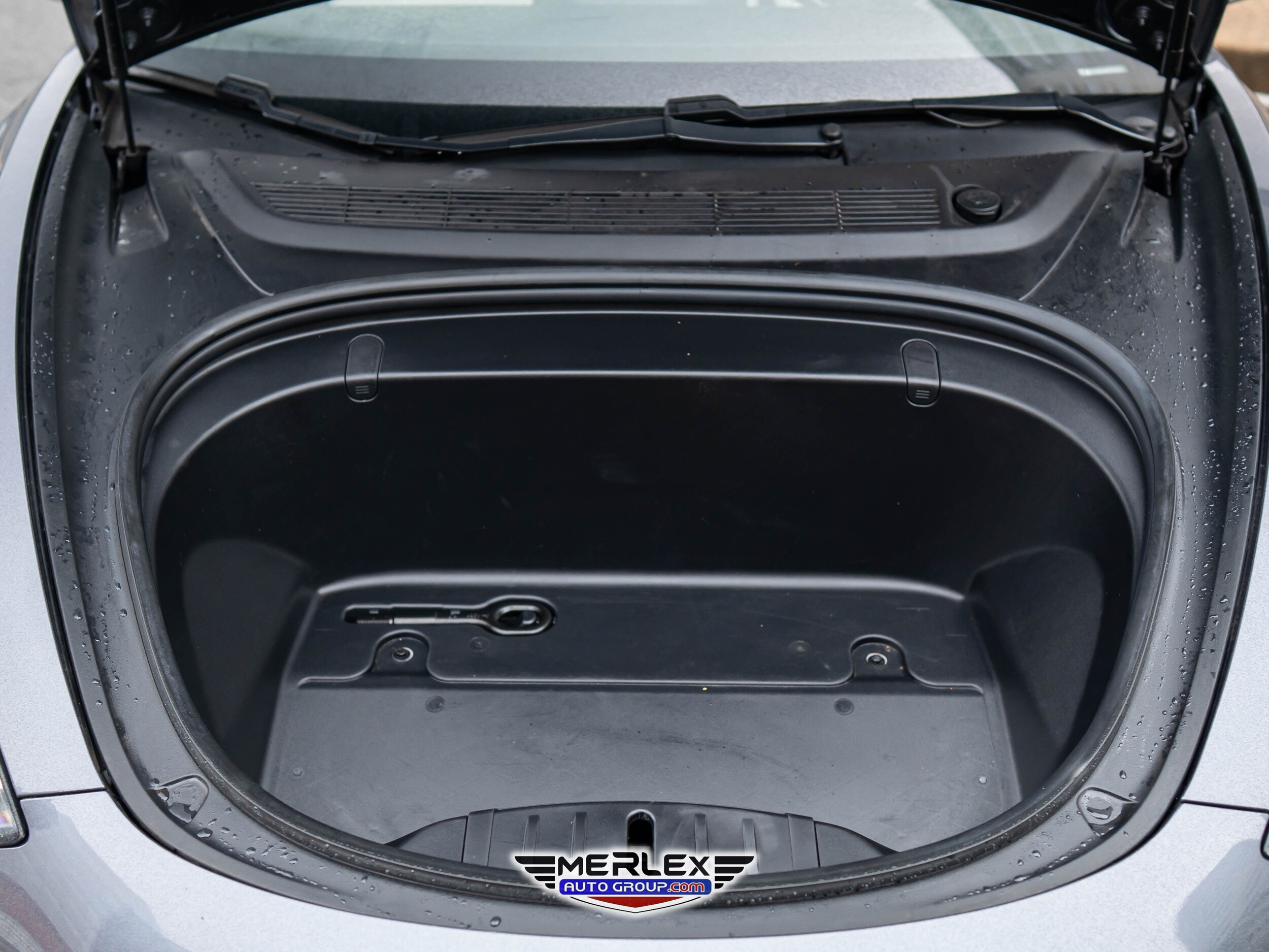 Vehicle image 33 of 50