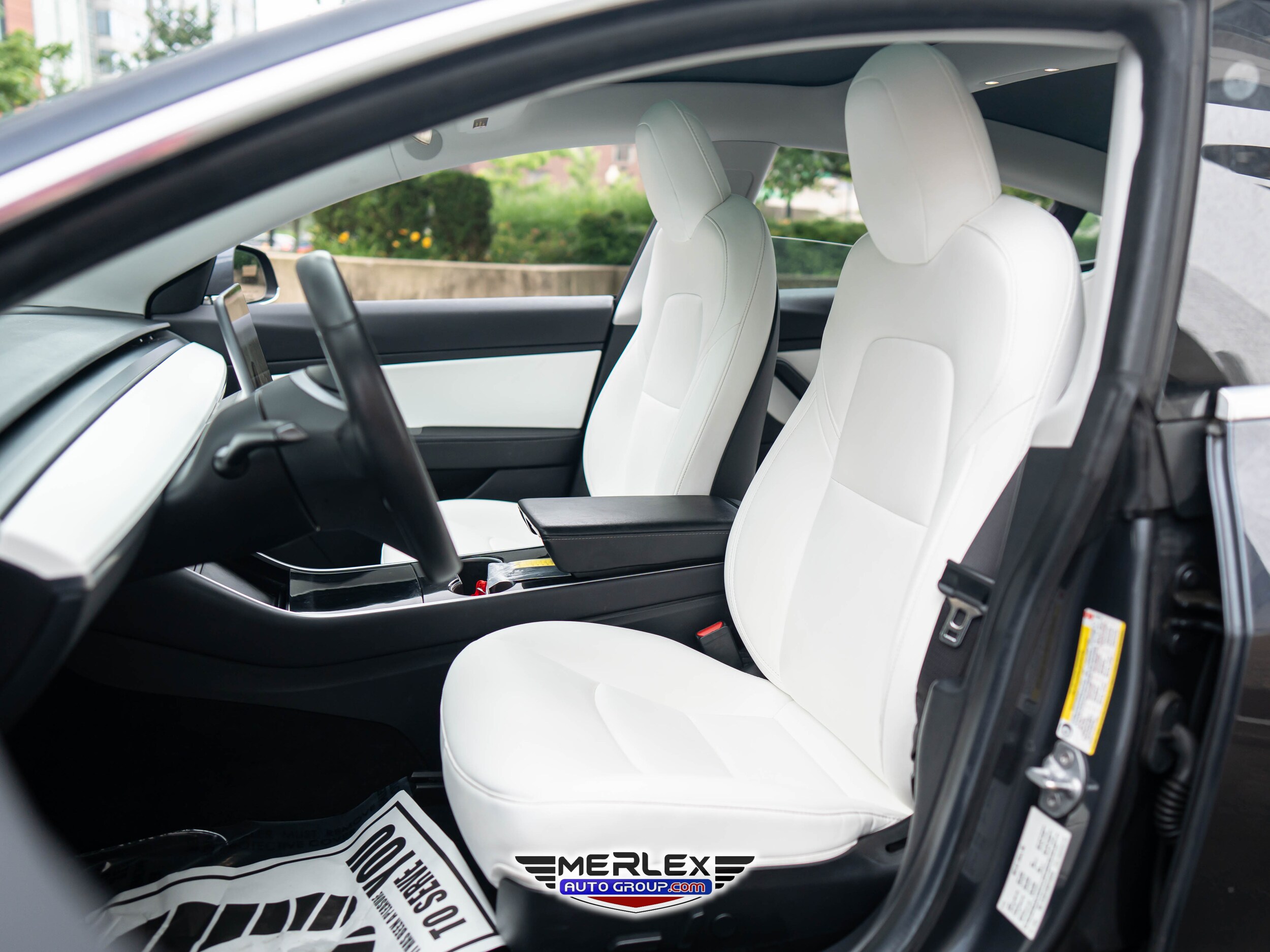 Vehicle image 22 of 50