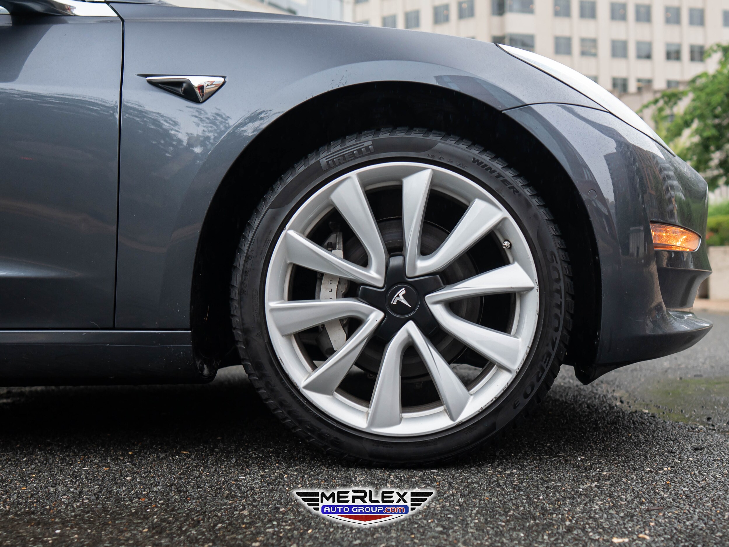 Vehicle image 11 of 50