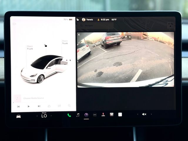 Vehicle image 19 of 30