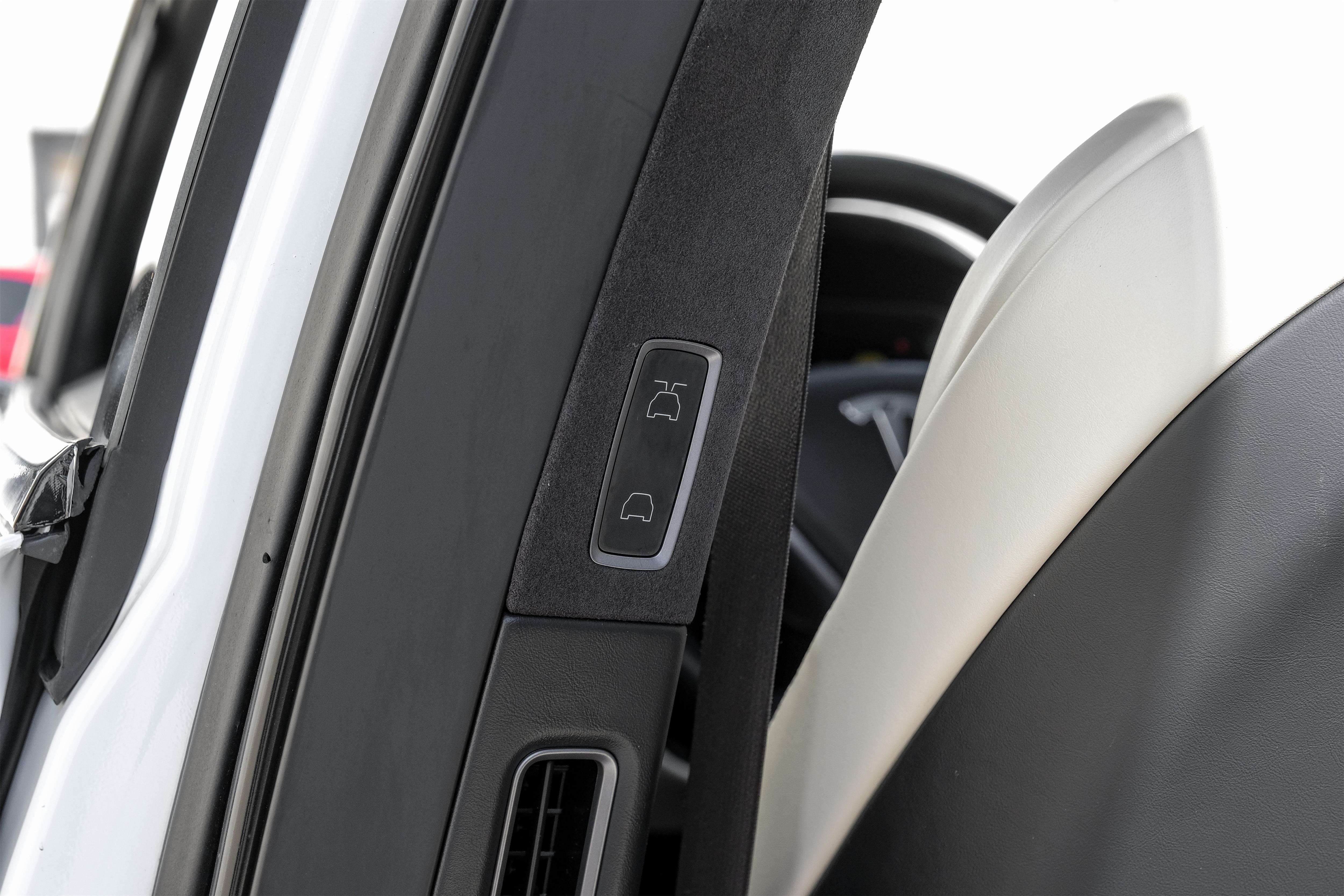 Vehicle image 39 of 55