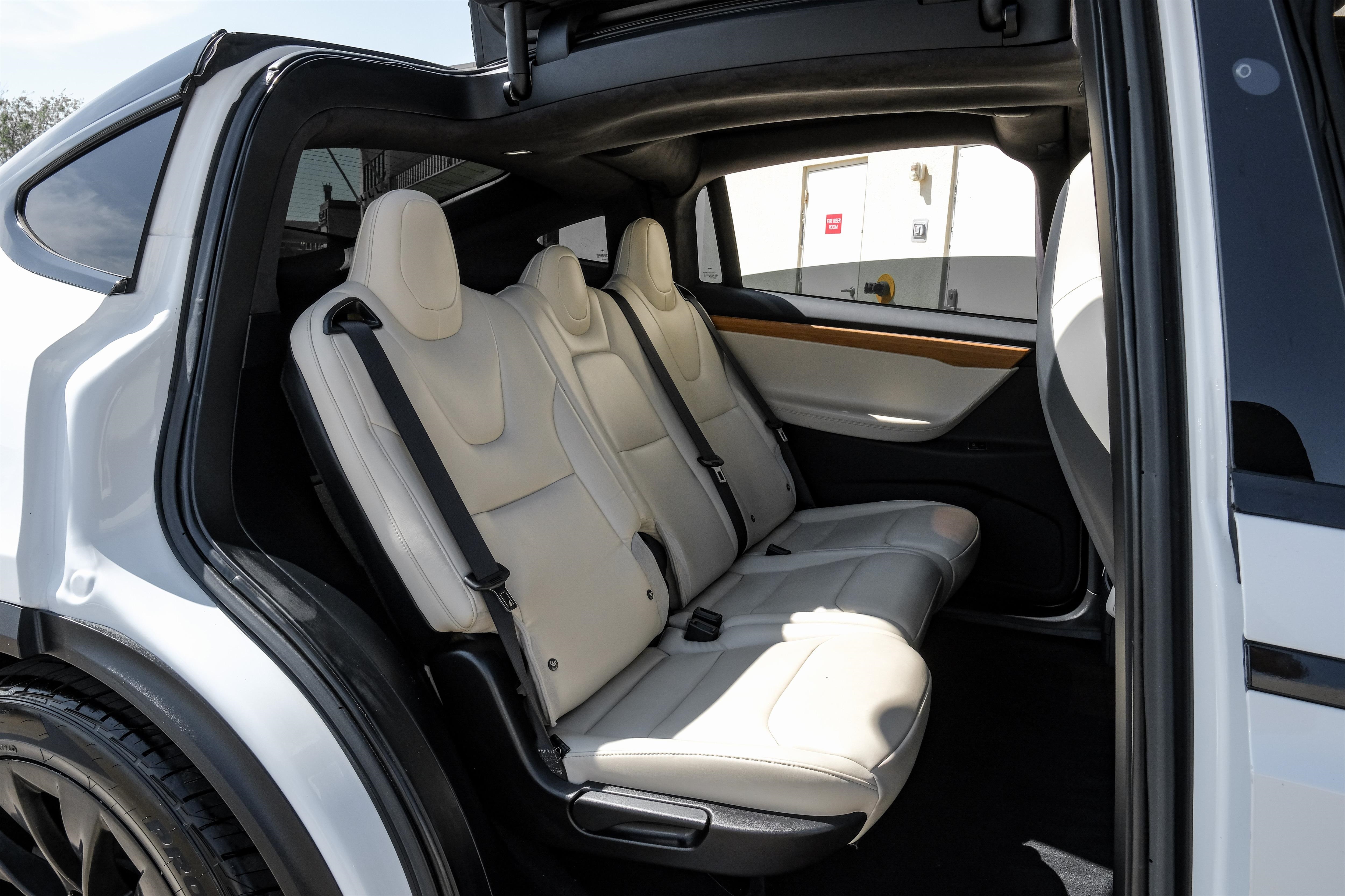 Vehicle image 31 of 55