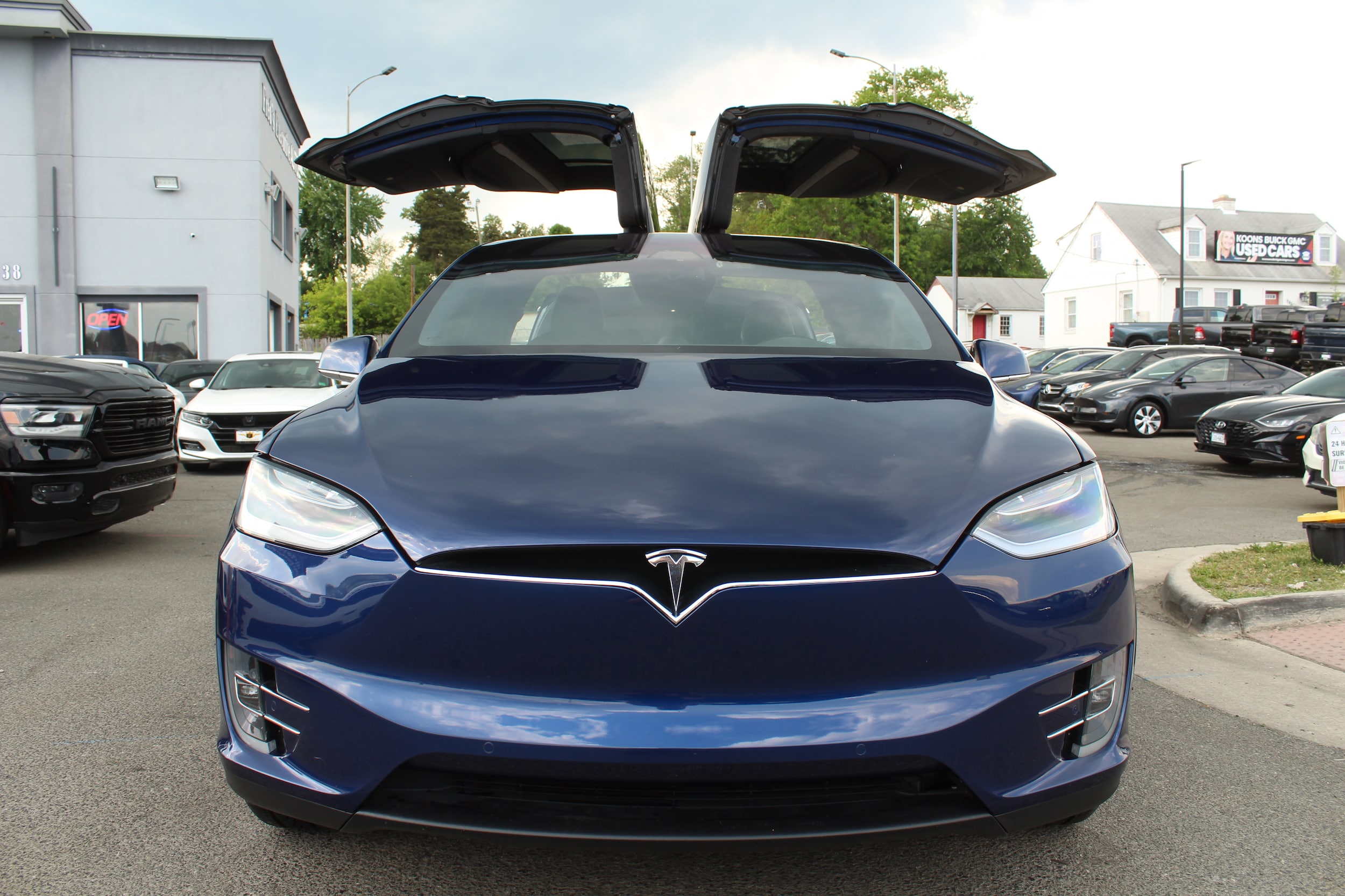 2019 Tesla Model X Performance Image 2 of 34
