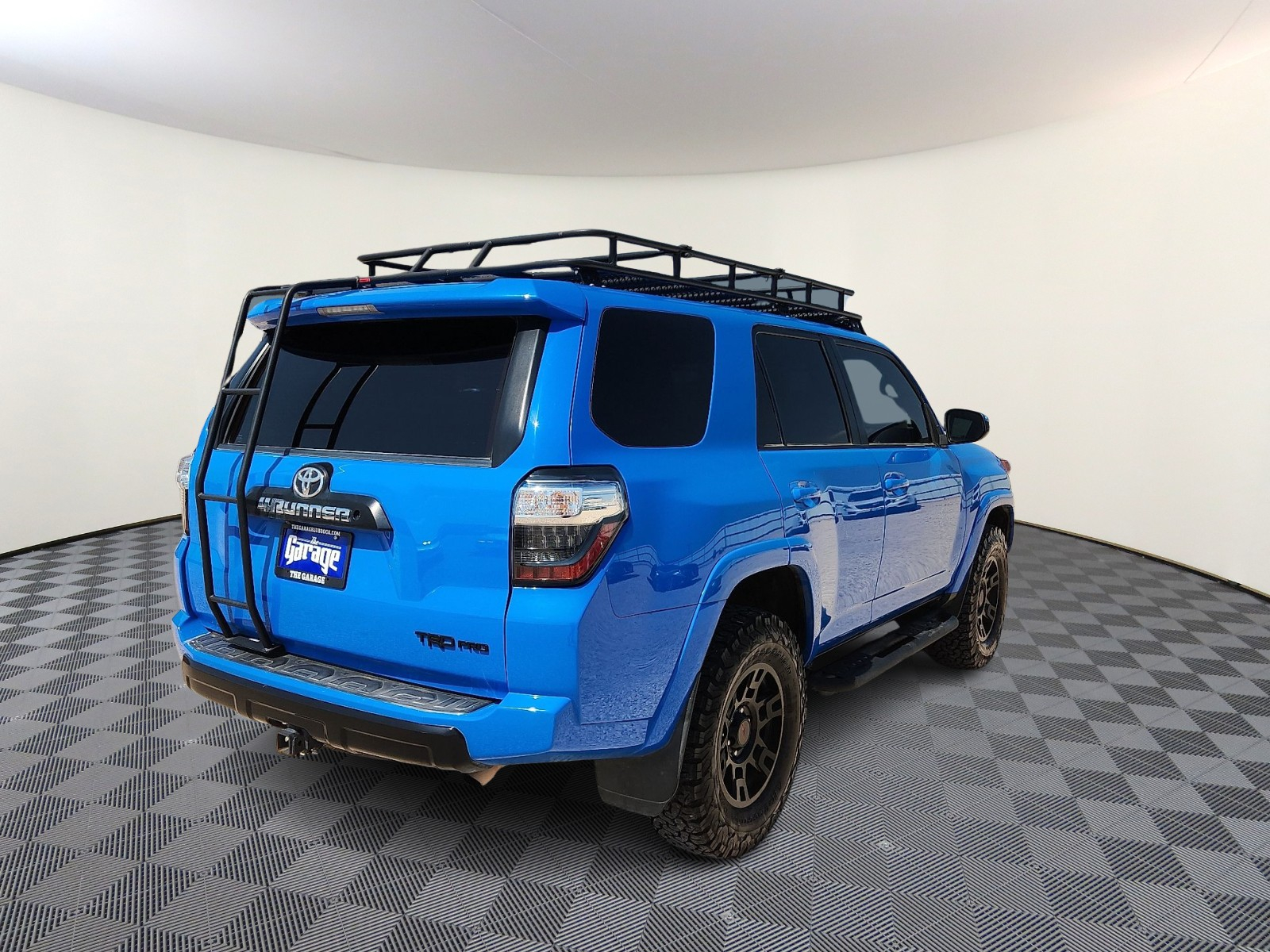 Vehicle image 4 of 20