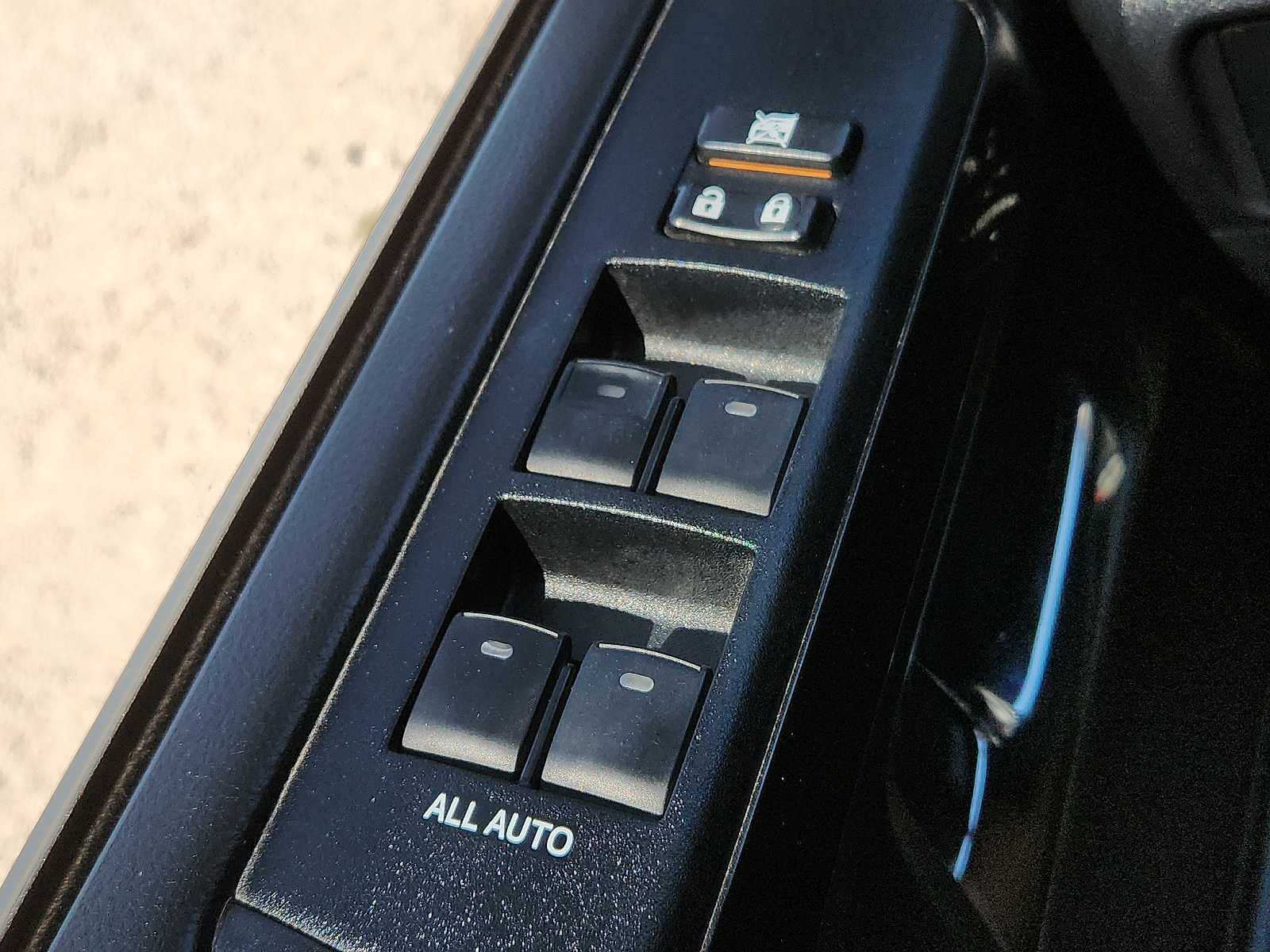 Vehicle image 17 of 20