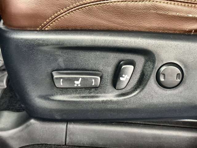 2019 Toyota 4Runner SR5 Image 23 of 27