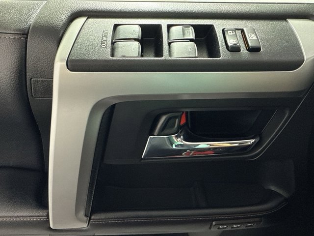 2019 Toyota 4Runner SR5 Image 26 of 27