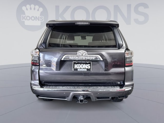 2019 Toyota 4Runner SR5 Image 6 of 27