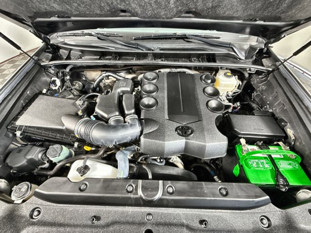 2019 Toyota 4Runner SR5 Image 9 of 27