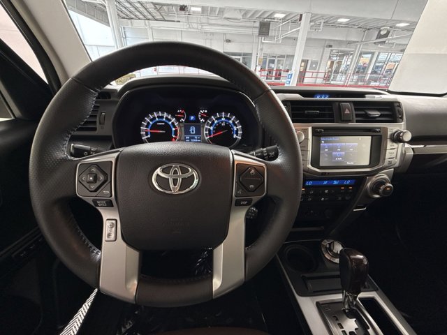 2019 Toyota 4Runner SR5 Image 16 of 27