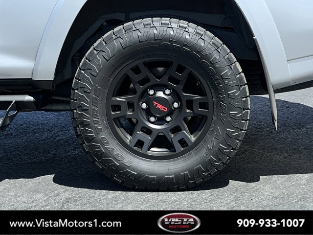Vehicle image 29 of 32