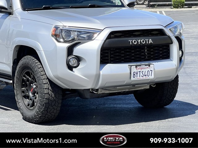 Vehicle image 28 of 32