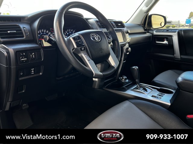 Vehicle image 7 of 32