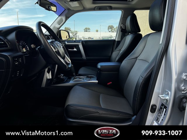 Vehicle image 8 of 32