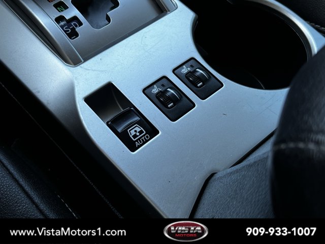Vehicle image 23 of 32