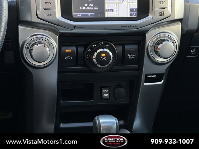 Vehicle image 14 of 32