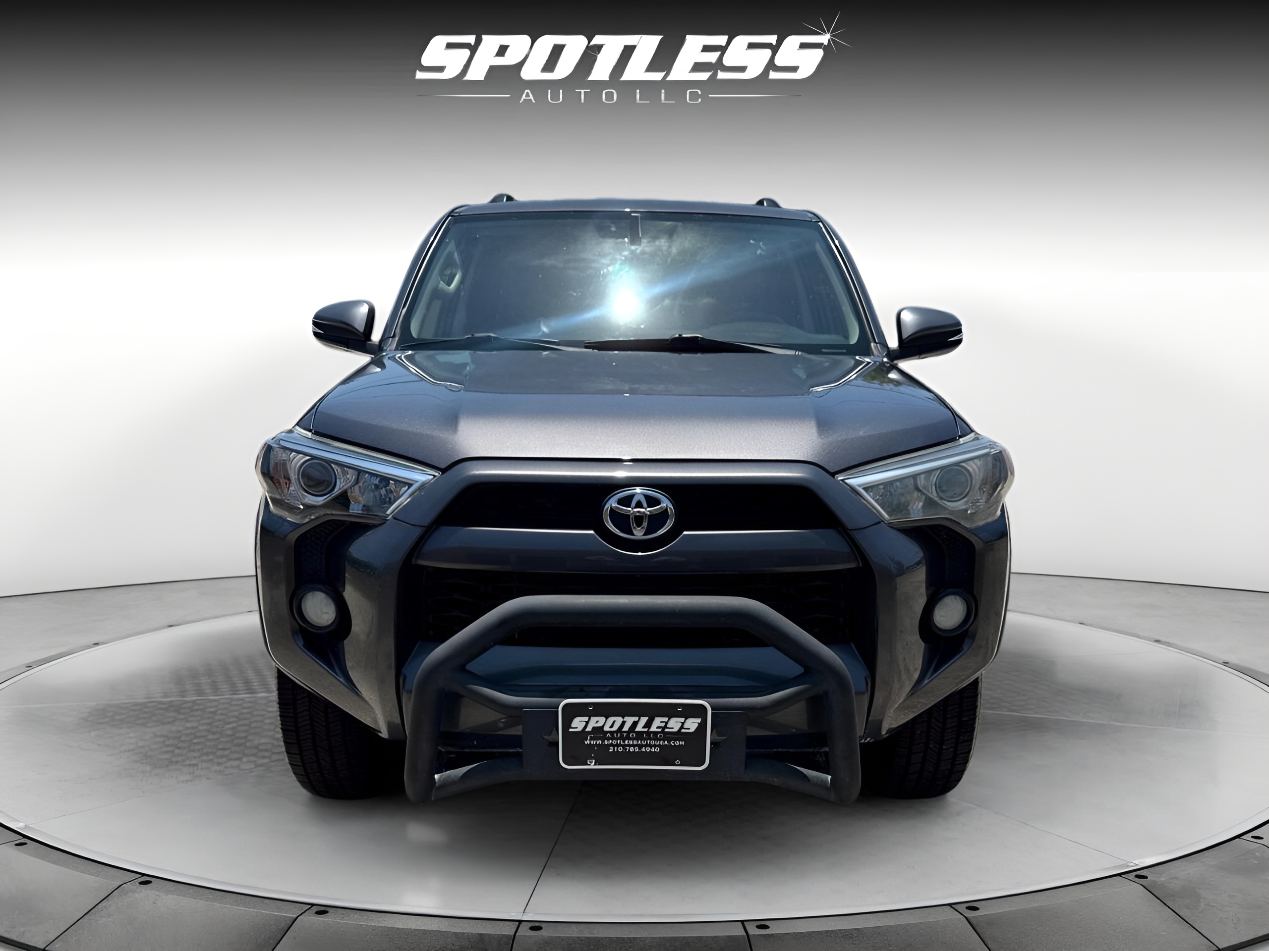 Vehicle image 33 of 40