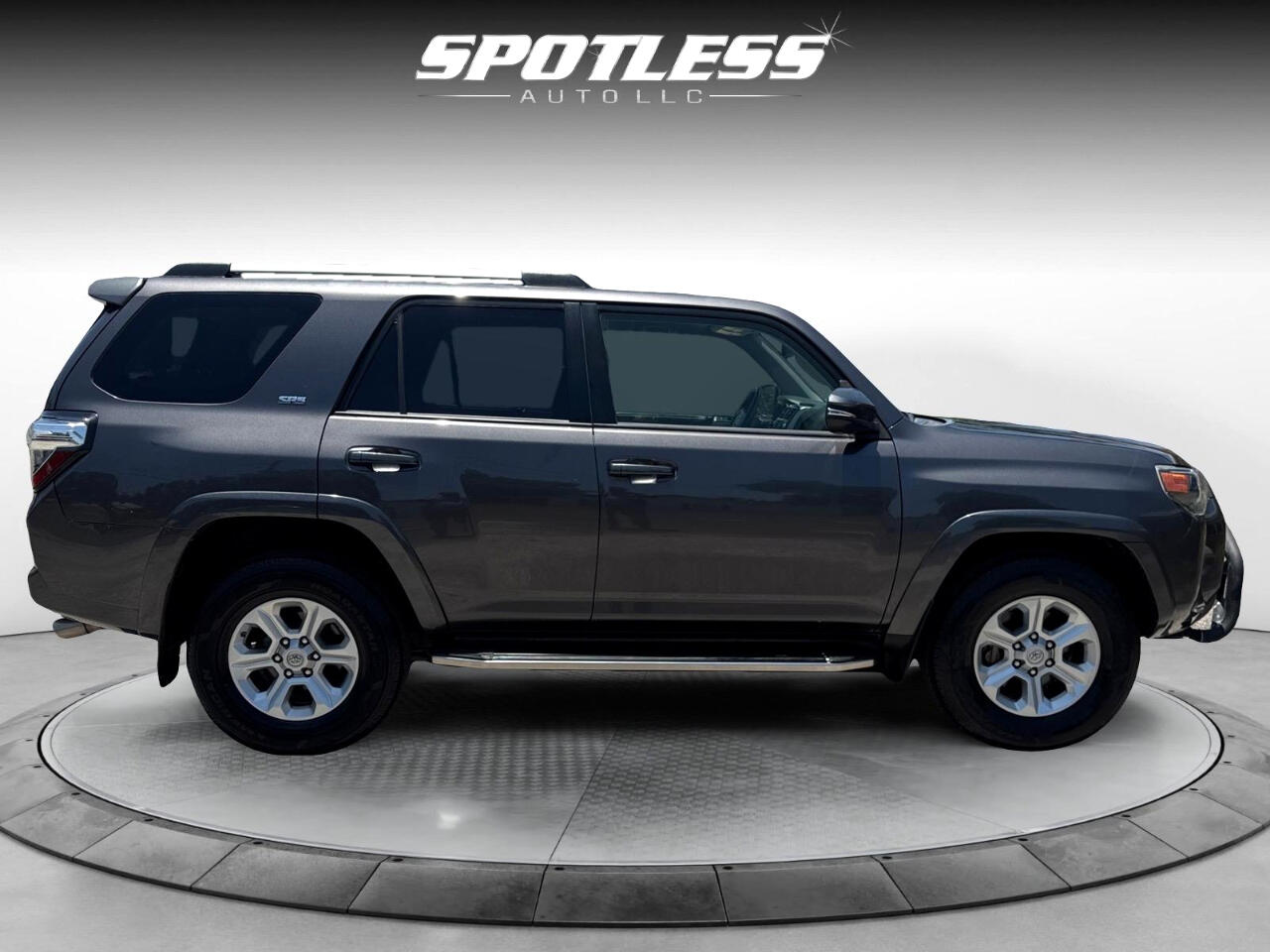 Vehicle image 6 of 40