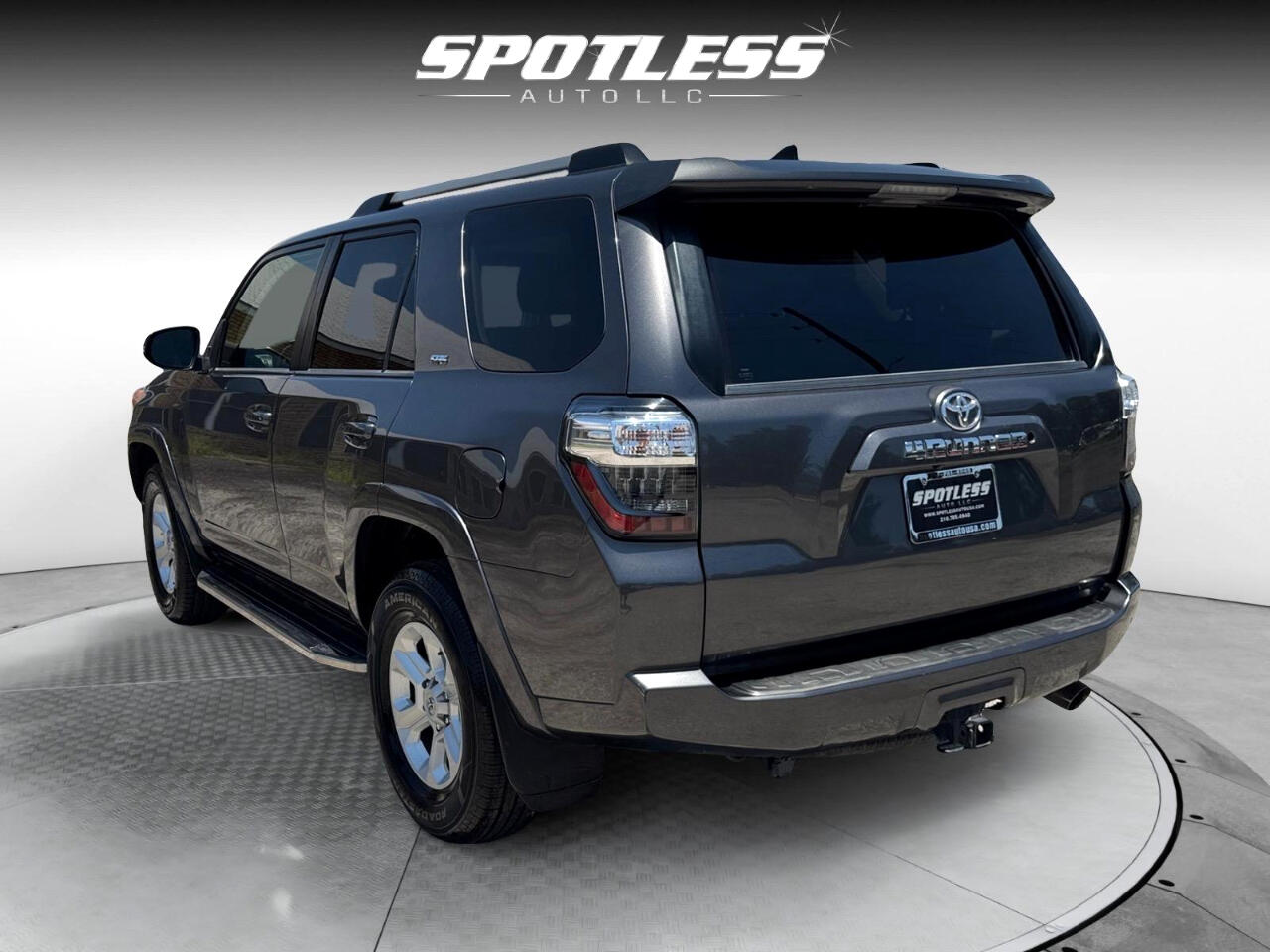 Vehicle image 9 of 40