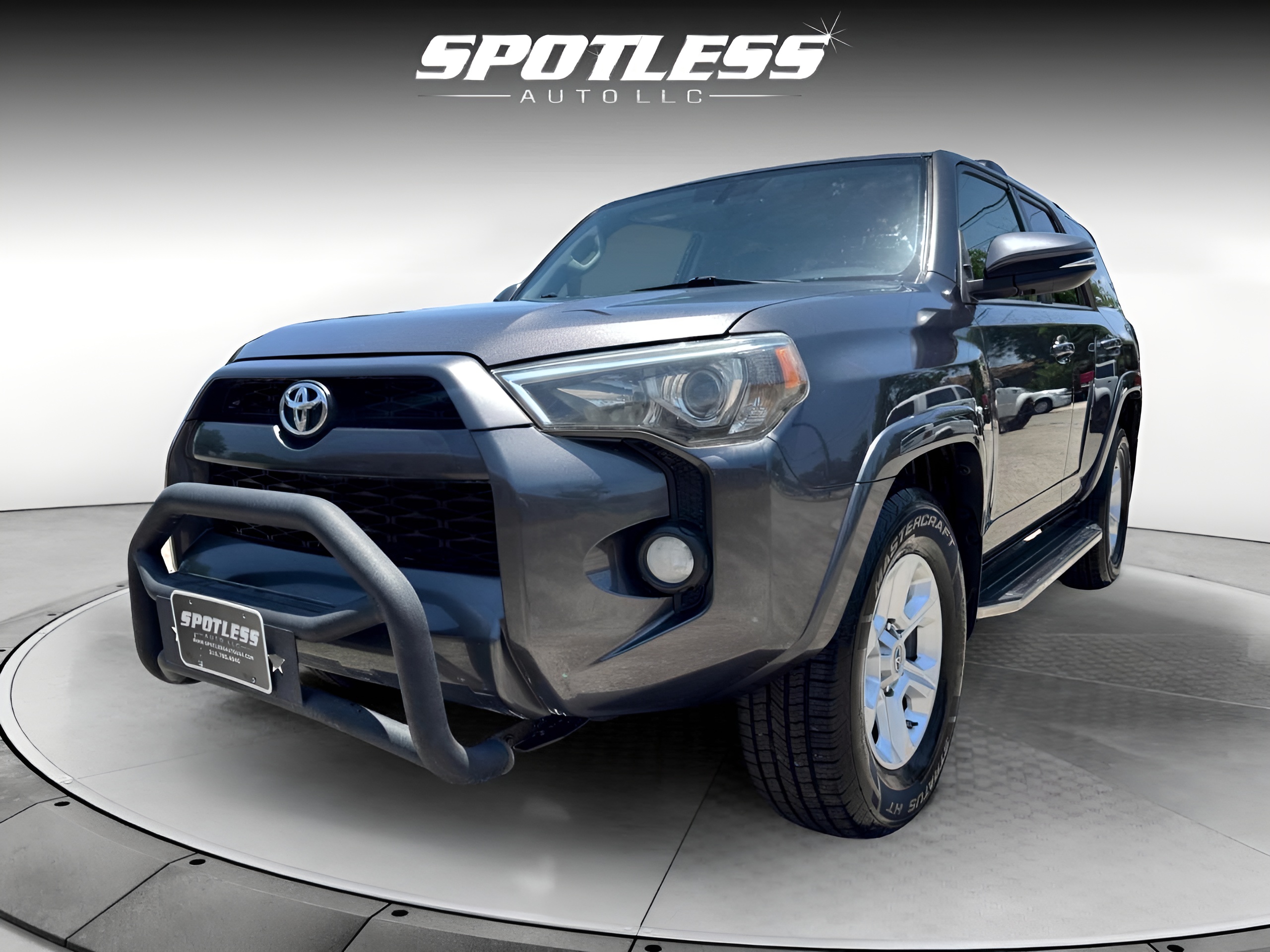 Vehicle image 32 of 40