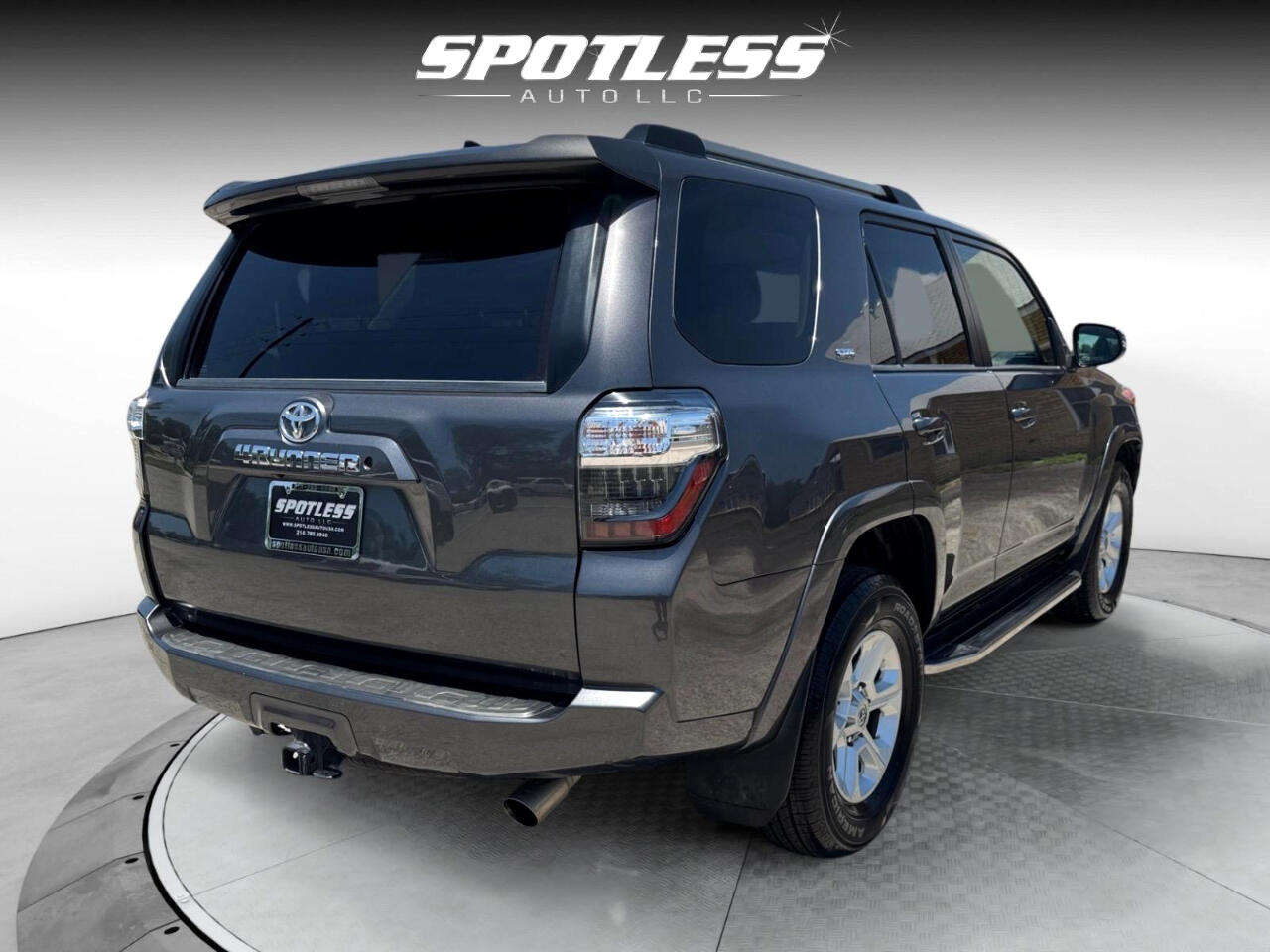 Vehicle image 7 of 40