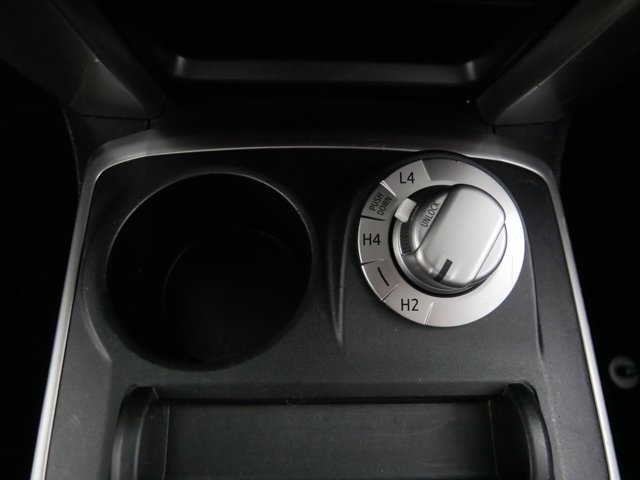 Vehicle image 43 of 45